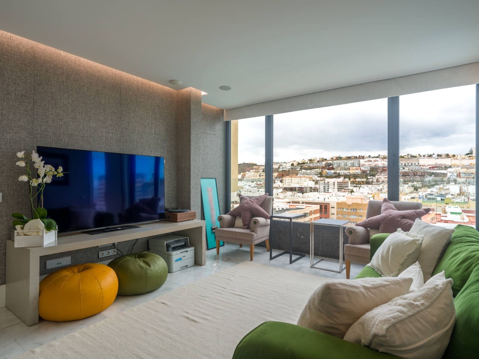 5 slaapkamer Flat te huur in Las Palmas de Gran Canaria met zwembad garage - € 5.900 (Ref: 9714937)