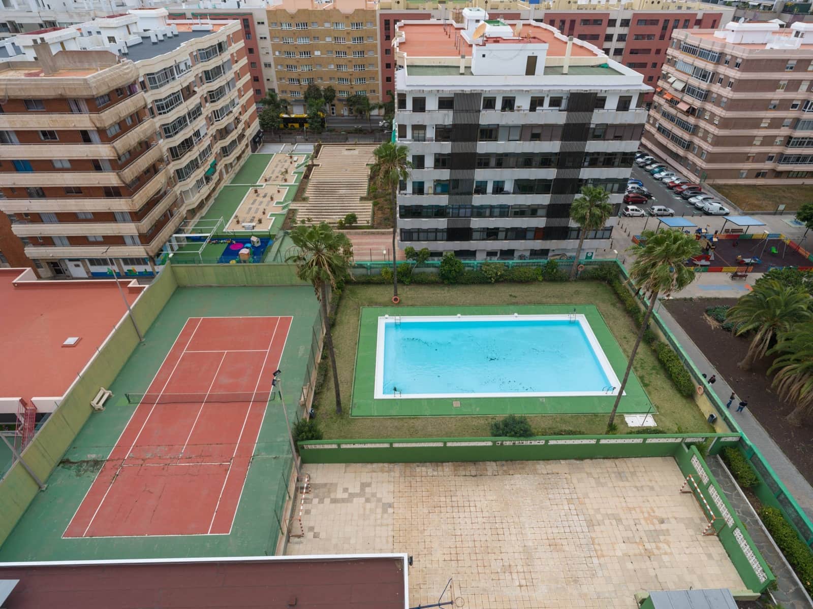 5 slaapkamer Flat te huur in Las Palmas de Gran Canaria met zwembad garage - € 5.900 (Ref: 9714937)