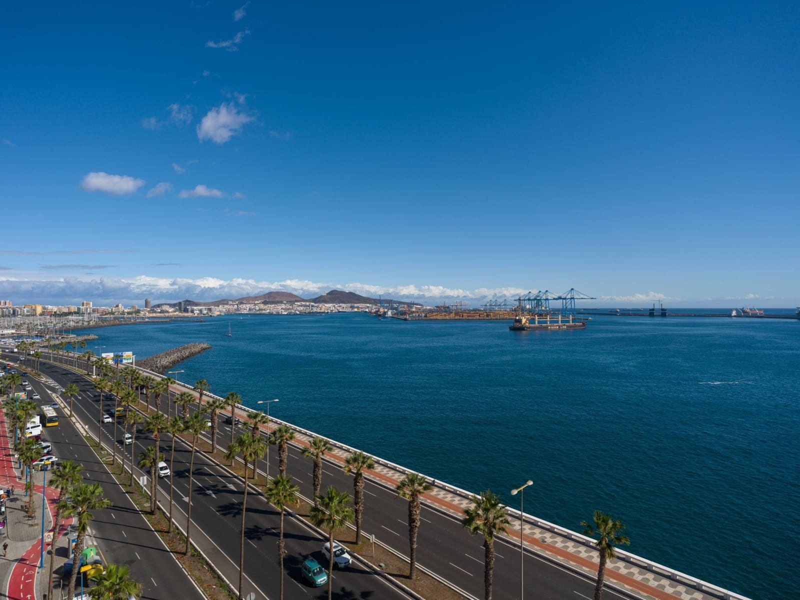 5 makuuhuone Asunto vuokrattavana paikassa Las Palmas de Gran Canaria mukana uima-altaan 
autotalli - 5 900 € (Ref: 9714937)
