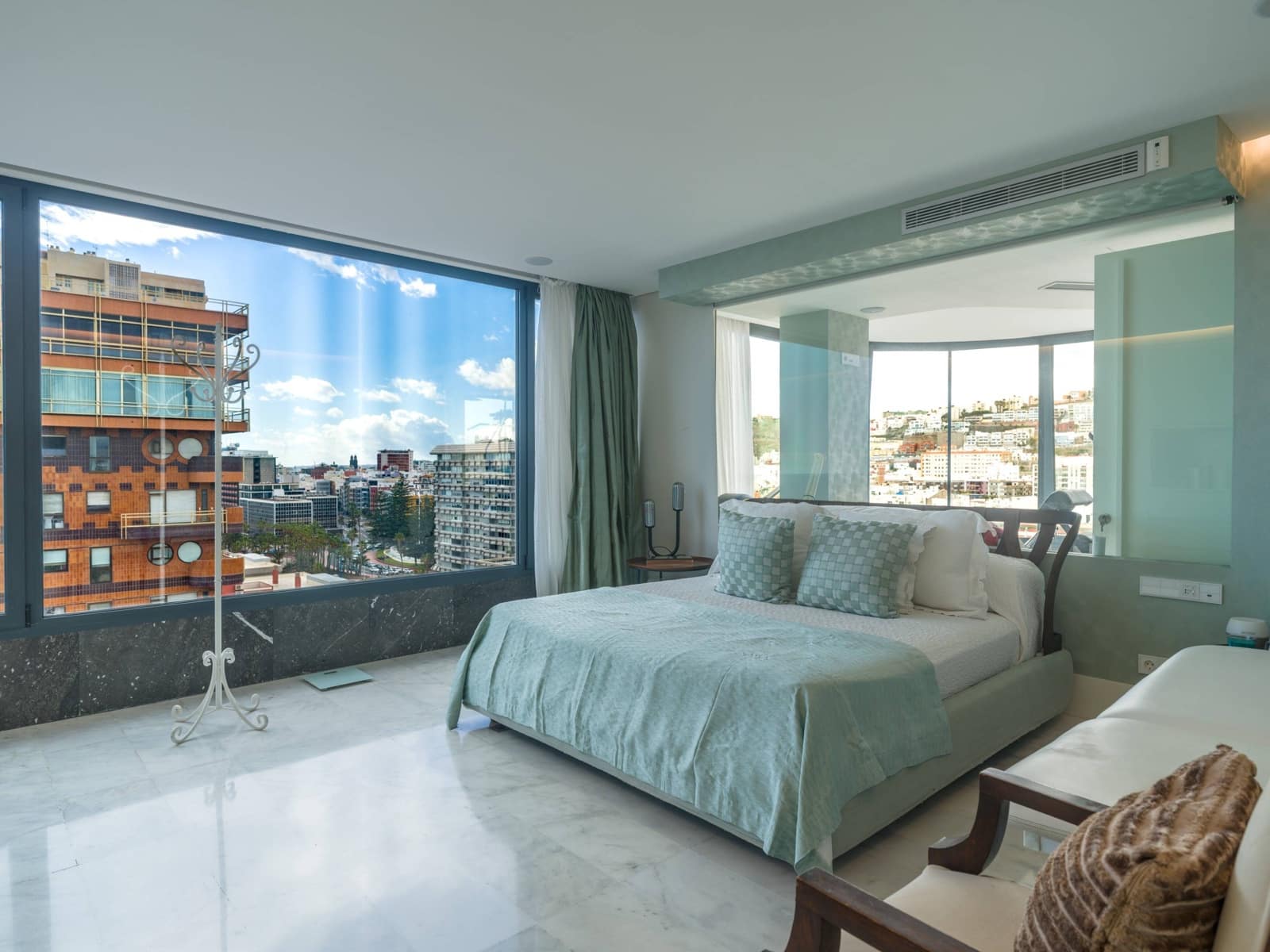 5 makuuhuone Asunto vuokrattavana paikassa Las Palmas de Gran Canaria mukana uima-altaan 
autotalli - 5 900 € (Ref: 9714937)