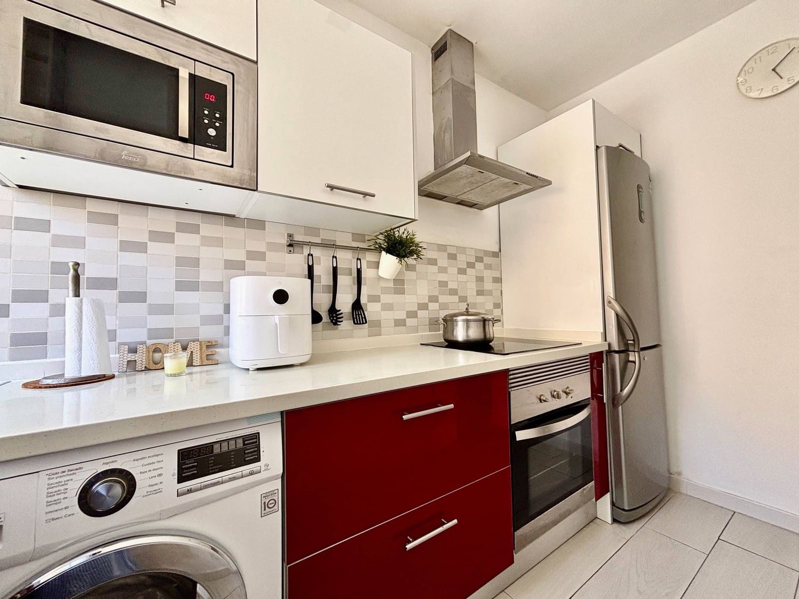 3 bedroom Flat for sale in Las Palmas de Gran Canaria - € 148,000 (Ref: 9721710)