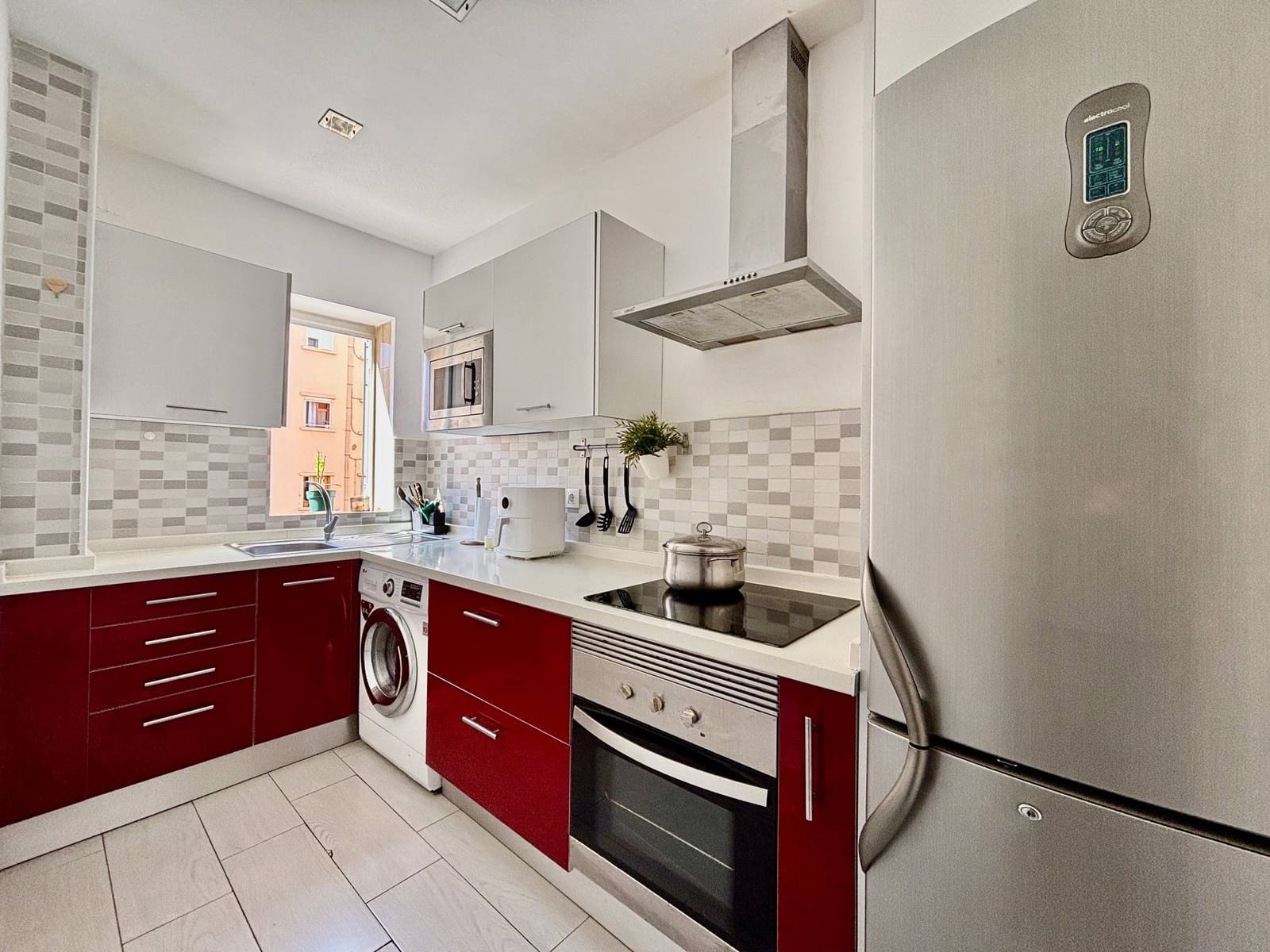 3 bedroom Flat for sale in Las Palmas de Gran Canaria - € 148,000 (Ref: 9721710)