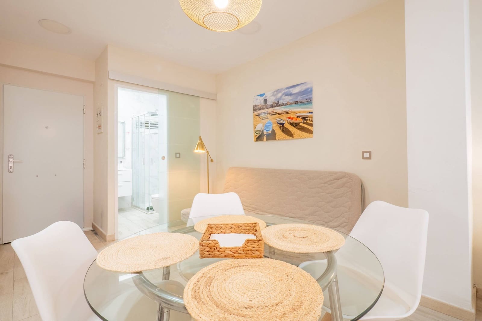 Studio for rent in Las Palmas de Gran Canaria - € 1,000 (Ref: 9726647)