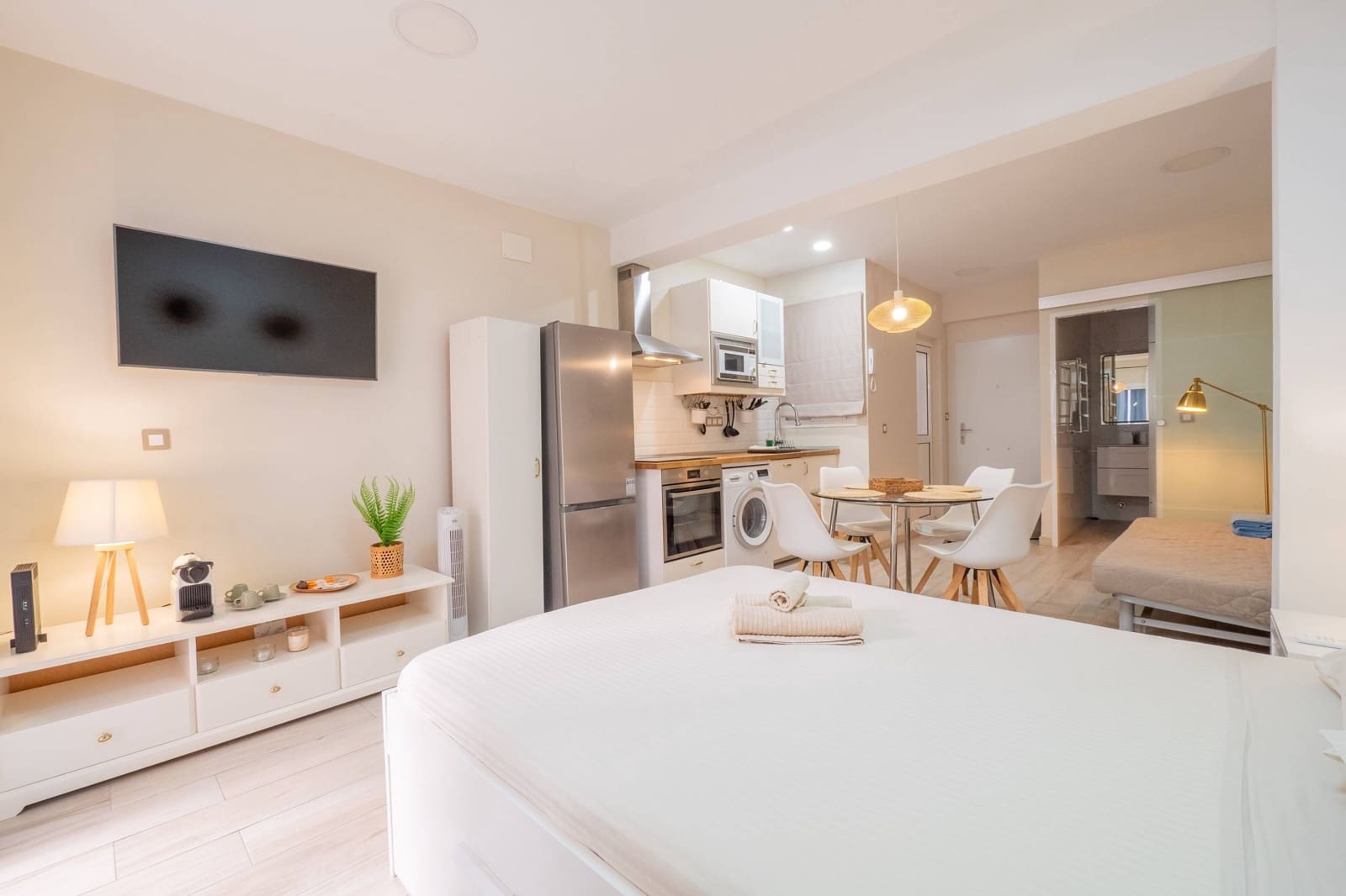 Studio for rent in Las Palmas de Gran Canaria - € 1,000 (Ref: 9726647)