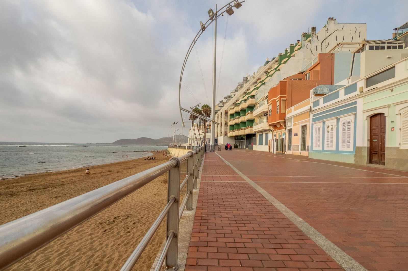 Studio for rent in Las Palmas de Gran Canaria - € 1,000 (Ref: 9726647)