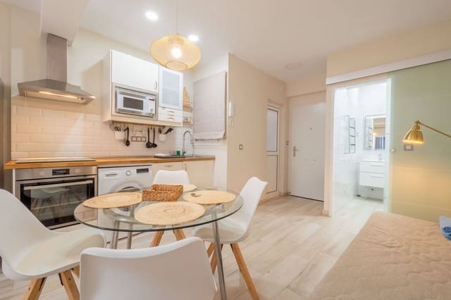 Studio te huur in Las Palmas de Gran Canaria - € 1.000 (Ref: 9726647)