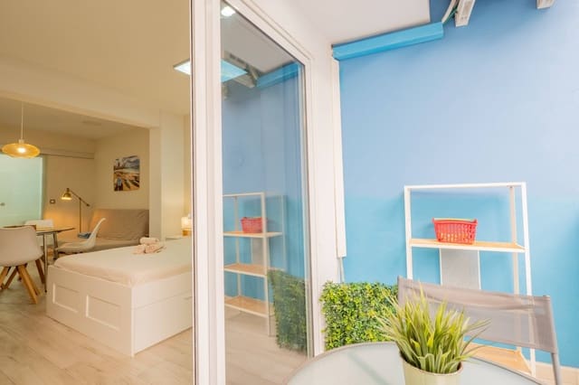 Estúdio para arrendar em Las Palmas de Gran Canaria - 900 € (Ref: 9726647)