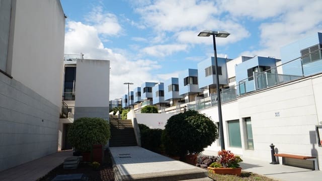 2 bedroom Apartment for rent in Tafira Baja, Las Palmas de Gran Canaria with garage - € 900 (Ref: 9735593)