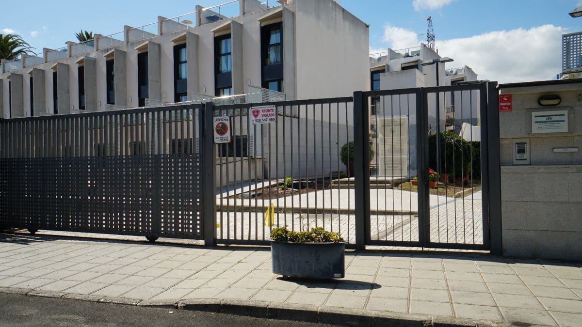 2 bedroom Apartment for rent in Tafira Baja with garage - € 900 (Ref: 9735593)