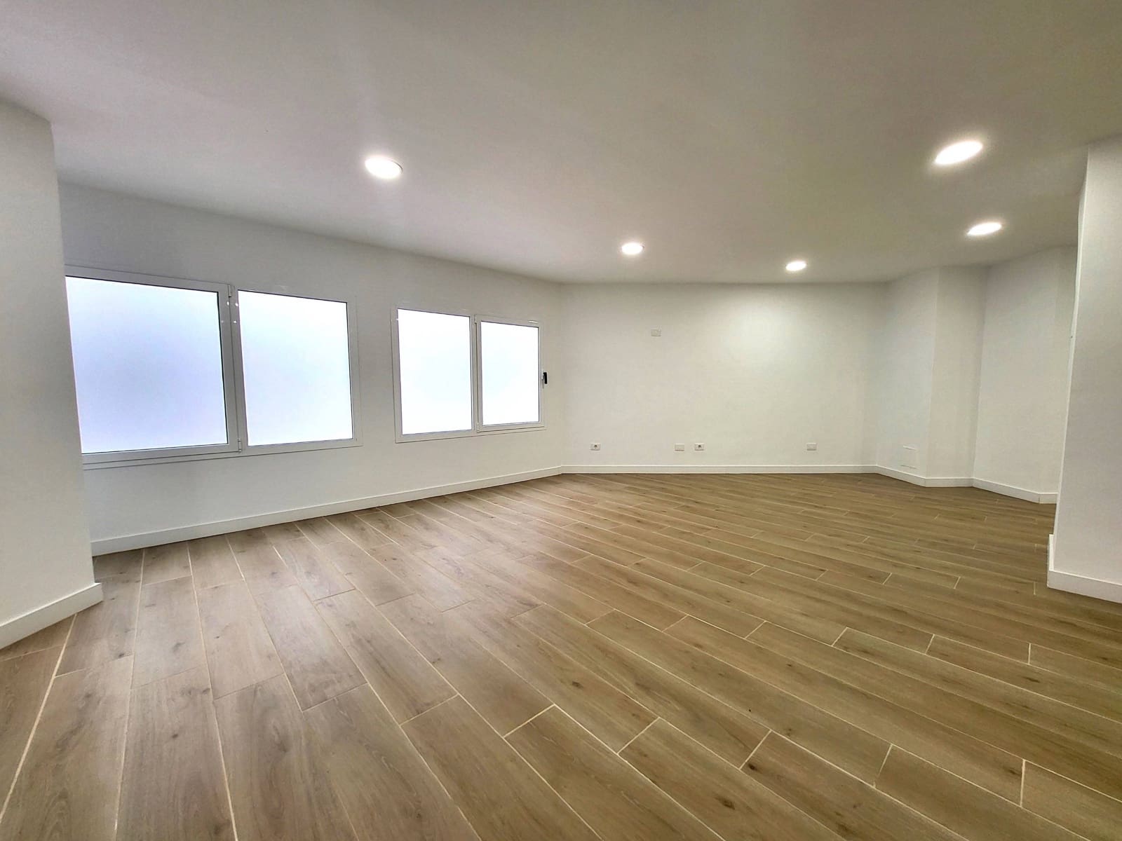 Escritório para arrendar em Las Palmas de Gran Canaria - 780 € (Ref: 9738570)