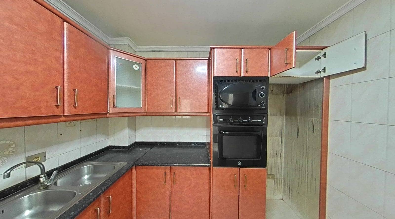 3 soveværelse Lejlighed til salg i Santa Lucia de Tirajana med garage - € 168.200 (Ref: 9744145)