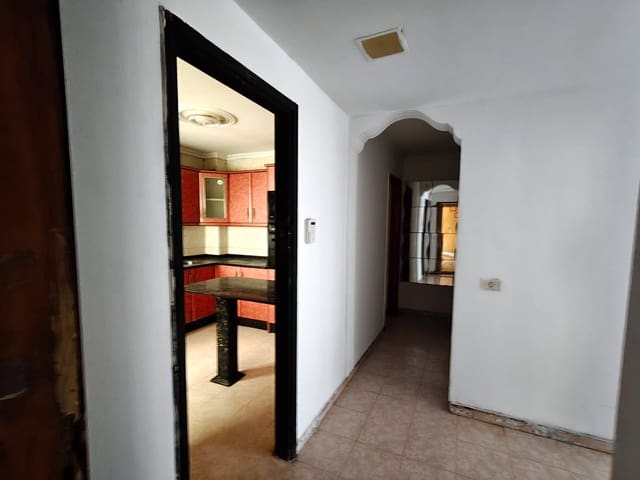 3 sypialnia Mieszkanie na sprzedaż w Santa Lucía de Tirajana z garażem - 168 200 € (Ref: 9744145)