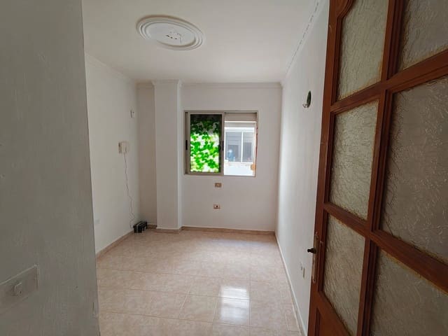 3 sypialnia Mieszkanie na sprzedaż w Santa Lucía de Tirajana z garażem - 168 200 € (Ref: 9744145)
