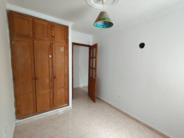 3 sypialnia Mieszkanie na sprzedaż w Santa Lucía de Tirajana z garażem - 168 200 € (Ref: 9744145)