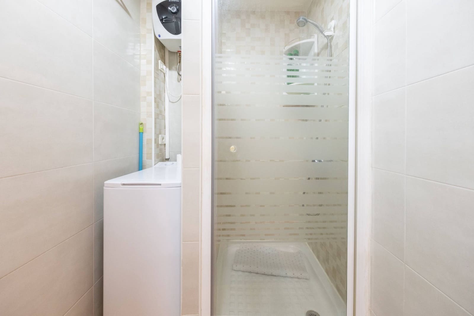 Studio for rent in Las Palmas de Gran Canaria - € 950 (Ref: 9748072)