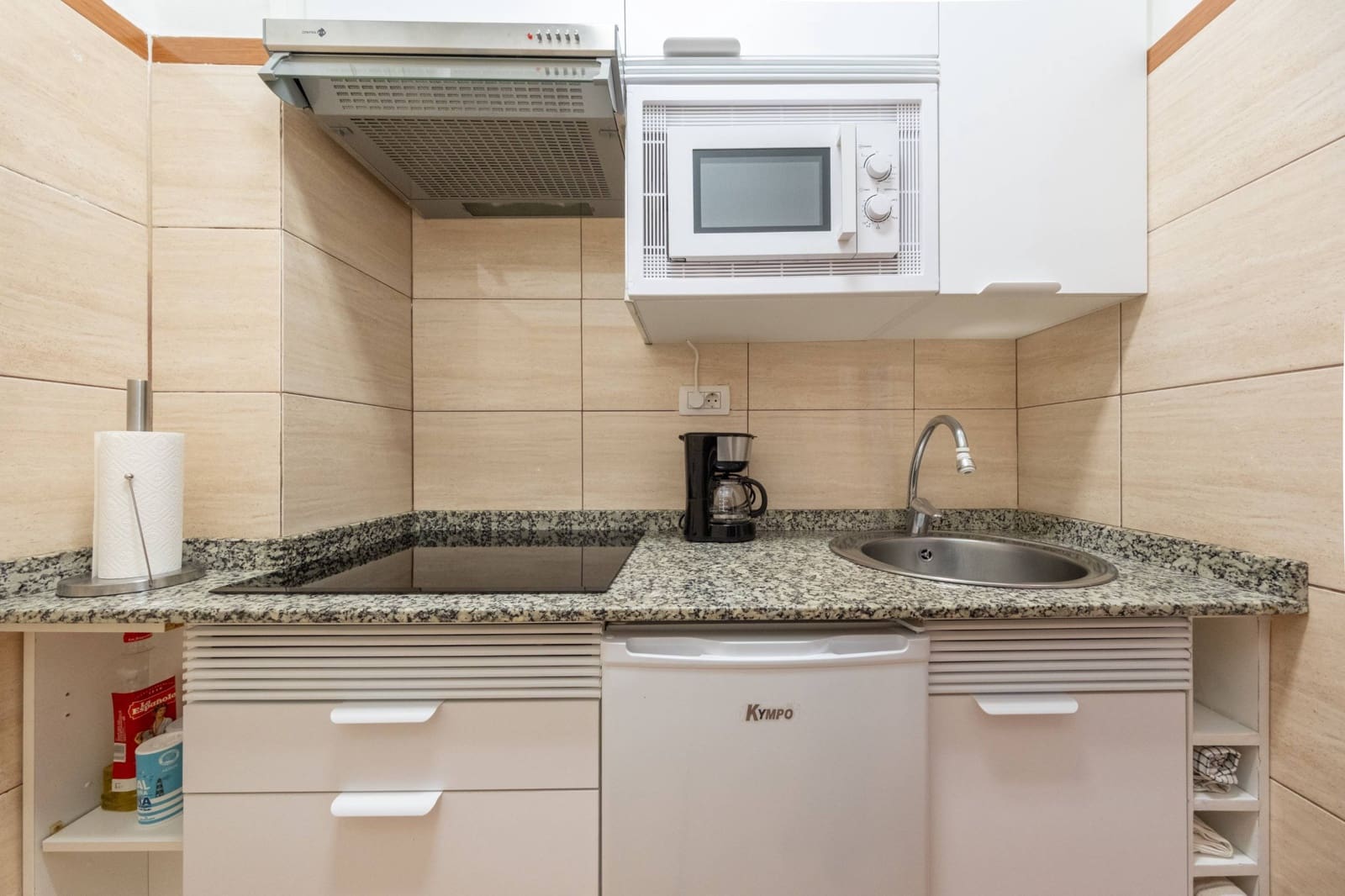 Studio for rent in Las Palmas de Gran Canaria - € 950 (Ref: 9748072)