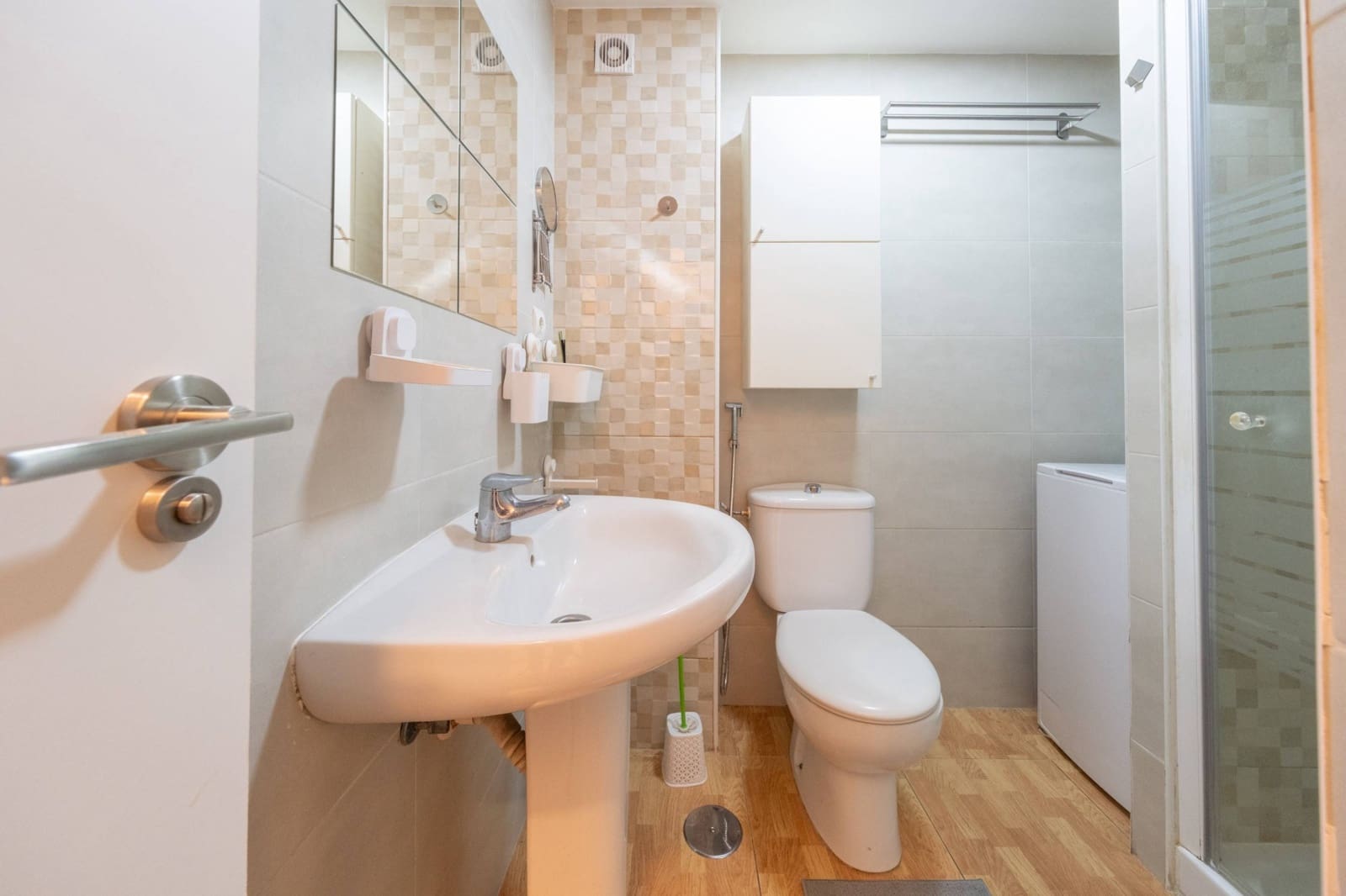 Studio for rent in Las Palmas de Gran Canaria - € 950 (Ref: 9748072)