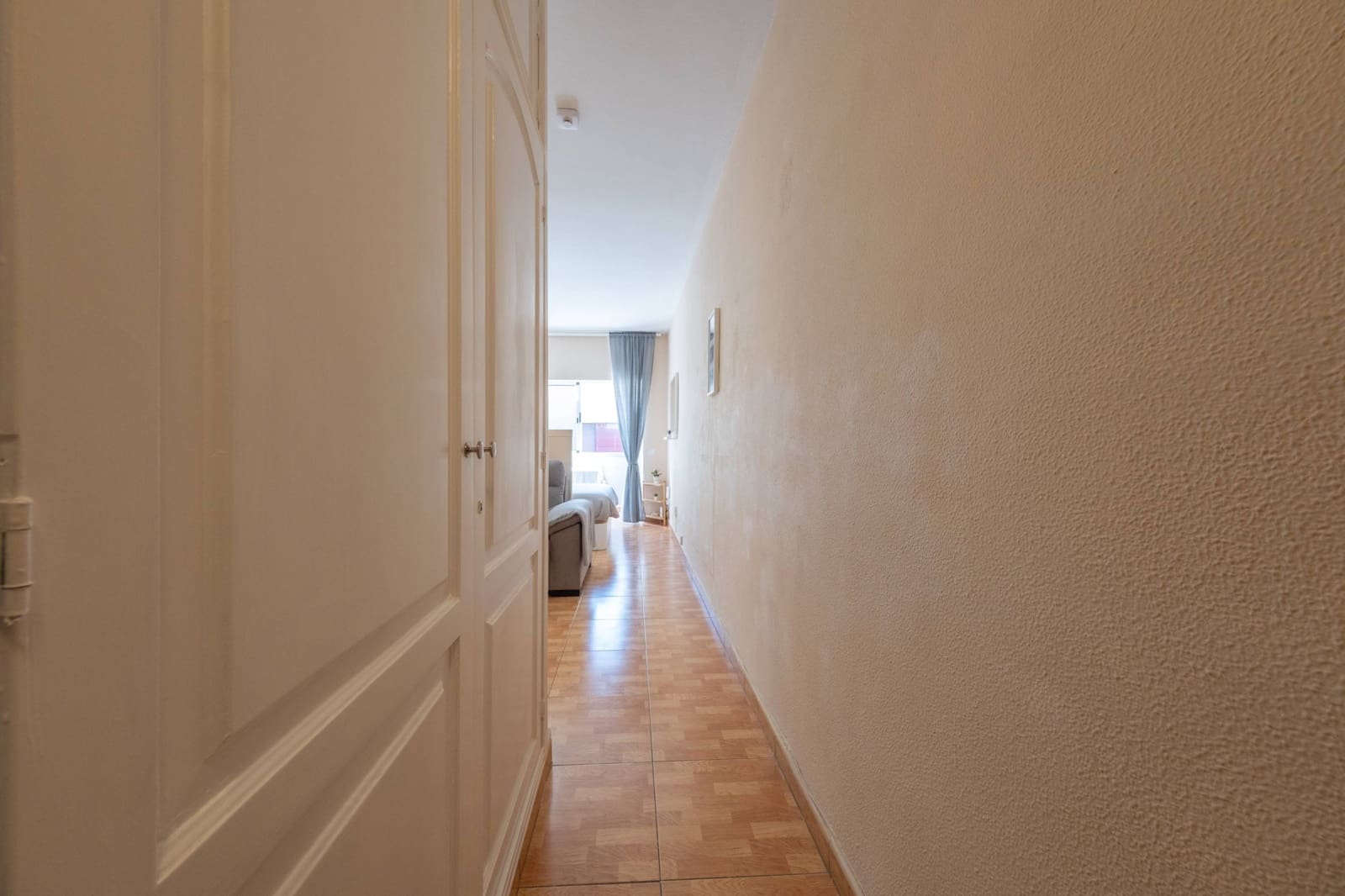 Studio for rent in Las Palmas de Gran Canaria - € 950 (Ref: 9748072)