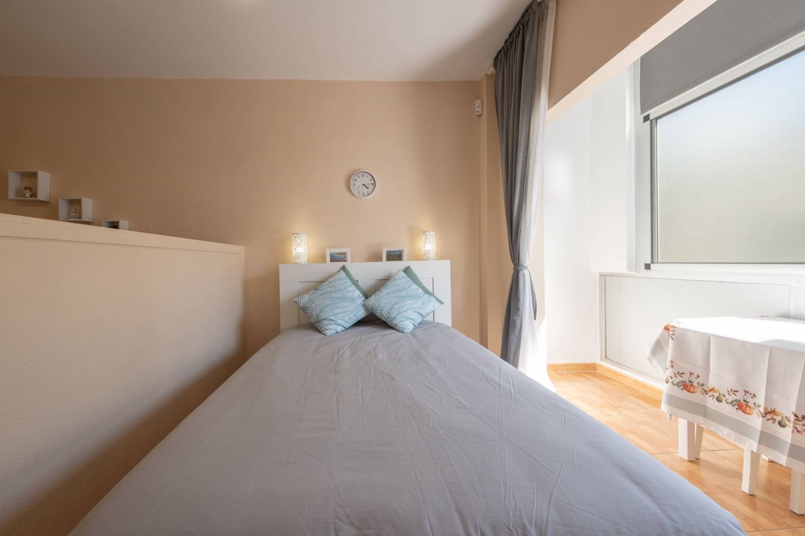 Studio for rent in Las Palmas de Gran Canaria - € 950 (Ref: 9748072)