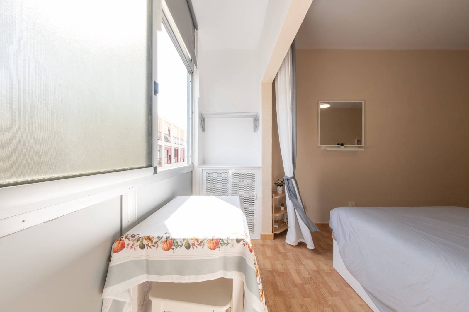 Studio for rent in Las Palmas de Gran Canaria - € 950 (Ref: 9748072)