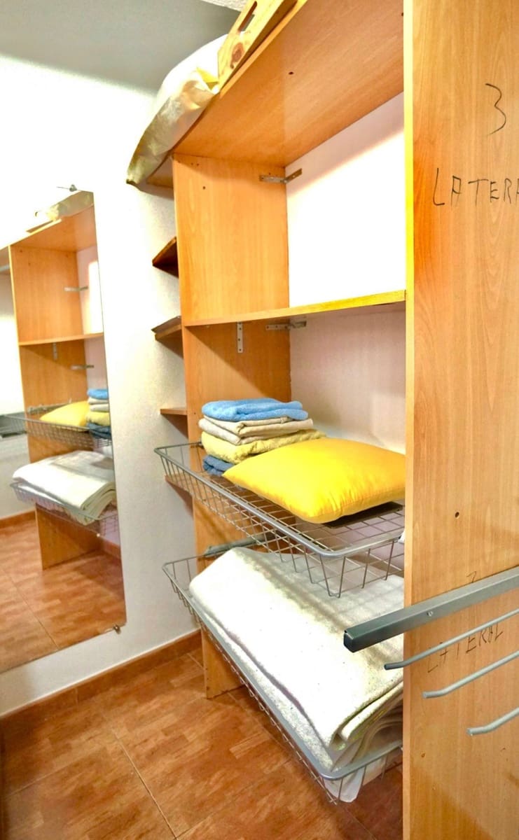 2 soveværelse Penthouse til leje i Las Palmas de Gran Canaria - € 850 (Ref: 9755690)