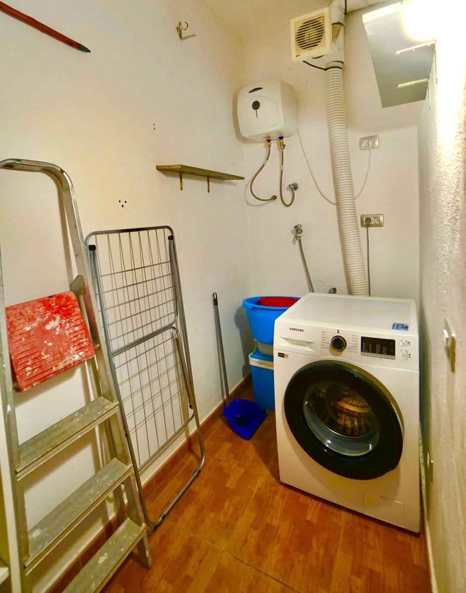 2 soveværelse Penthouse til leje i Las Palmas de Gran Canaria - € 850 (Ref: 9755690)