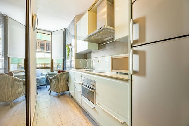 Piso de 1 habitación en Las Palmas de Gran Canaria en venta con garaje - 289.000 € (Ref: 9755691)