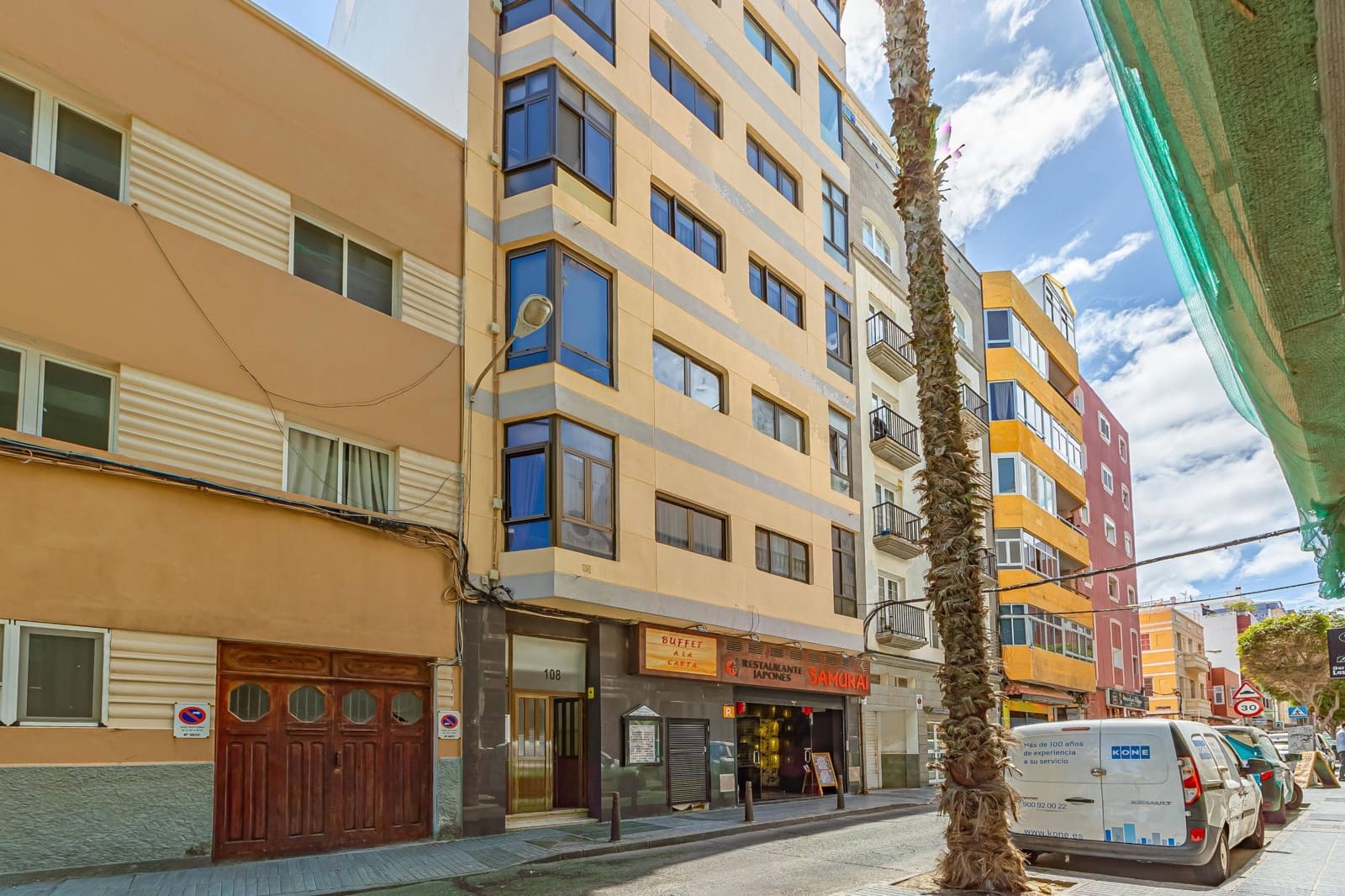 1 soveværelse Lejlighed til salg i Las Palmas de Gran Canaria med garage - € 289.000 (Ref: 9755691)