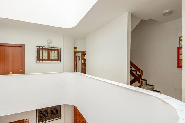 1 Zimmer Wohnung zu verkaufen in Las Palmas de Gran Canaria mit Garage - 259.000 € (Ref: 9755691)