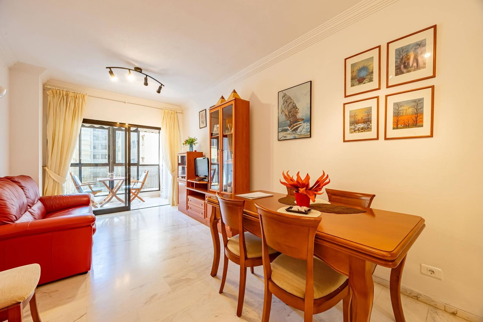 3 soveværelse Lejlighed til salg i Las Palmas de Gran Canaria - € 450.000 (Ref: 9758972)