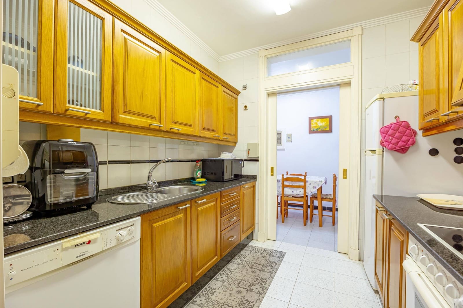 3 bedroom Flat for sale in Las Palmas de Gran Canaria - € 450,000 (Ref: 9758972)