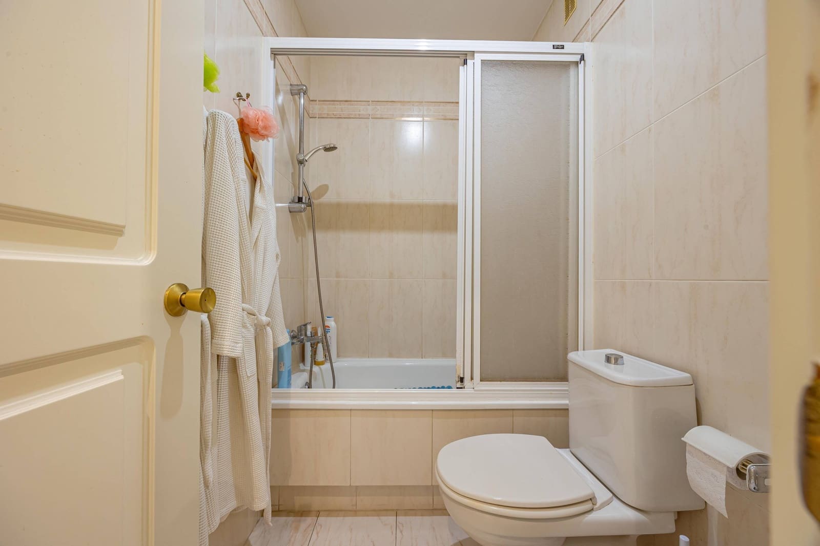 3 bedroom Flat for sale in Las Palmas de Gran Canaria - € 450,000 (Ref: 9758972)