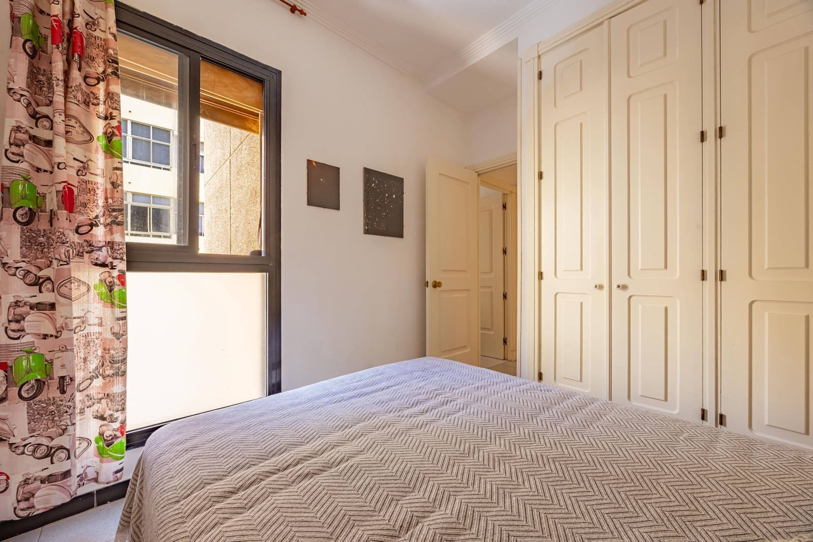 3 bedroom Flat for sale in Las Palmas de Gran Canaria - € 450,000 (Ref: 9758972)