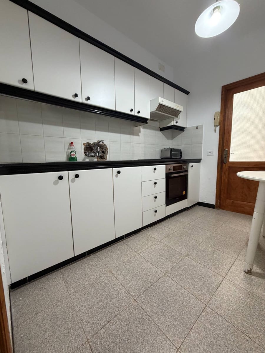 5 soverom Hus til salgs i Telde med garasje - € 305 000 (Ref: 9758974)