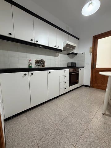 5 soverom Hus til salgs i Telde med garasje - € 305 000 (Ref: 9758974)