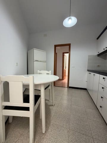 5 soverom Hus til salgs i Telde med garasje - € 305 000 (Ref: 9758974)