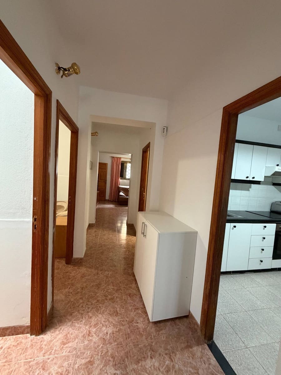 5 soverom Hus til salgs i Telde med garasje - € 305 000 (Ref: 9758974)