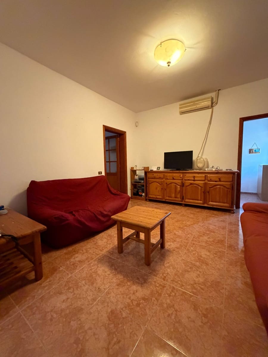 5 soverom Hus til salgs i Telde med garasje - € 305 000 (Ref: 9758974)