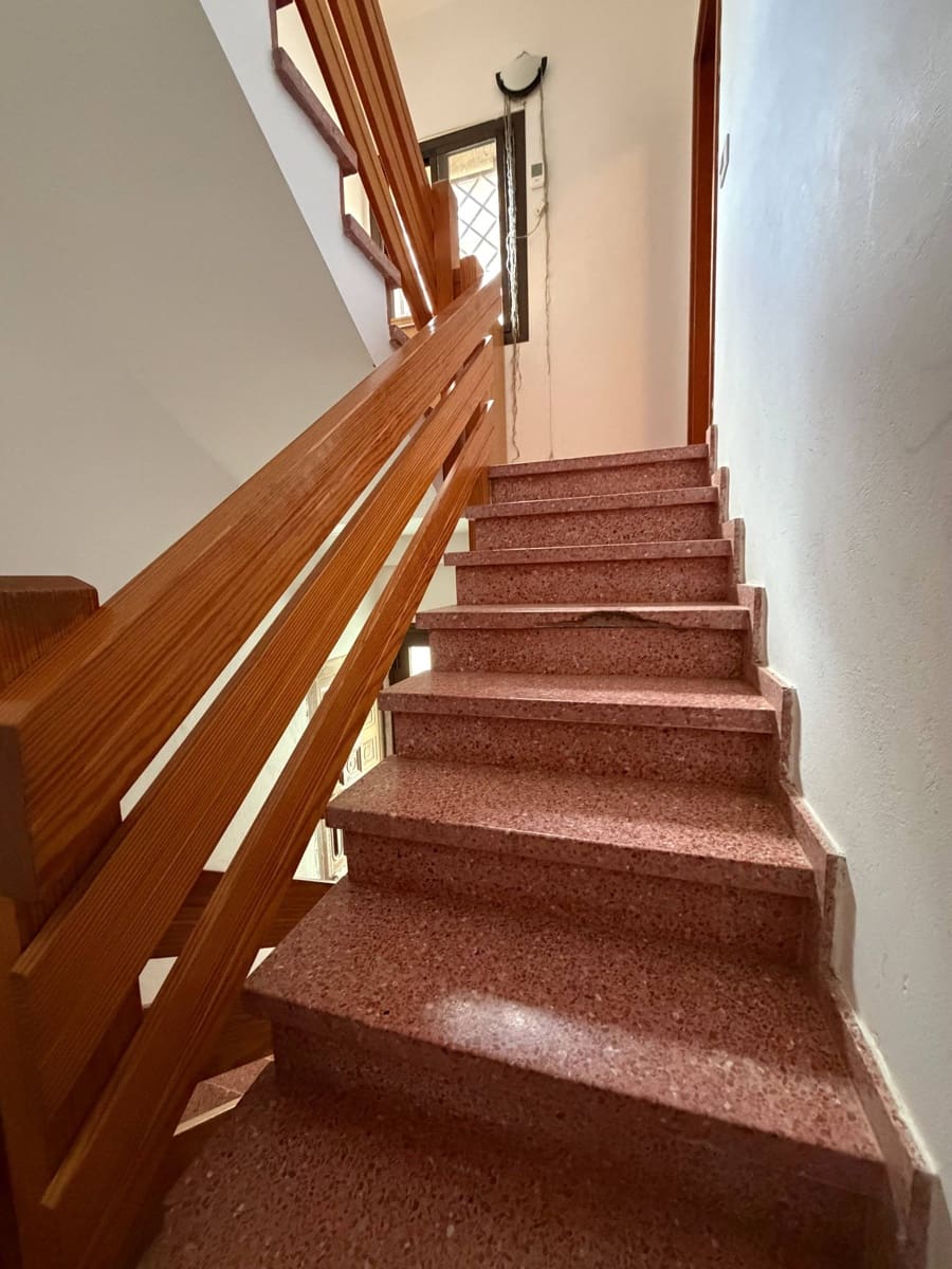 5 soverom Hus til salgs i Telde med garasje - € 305 000 (Ref: 9758974)