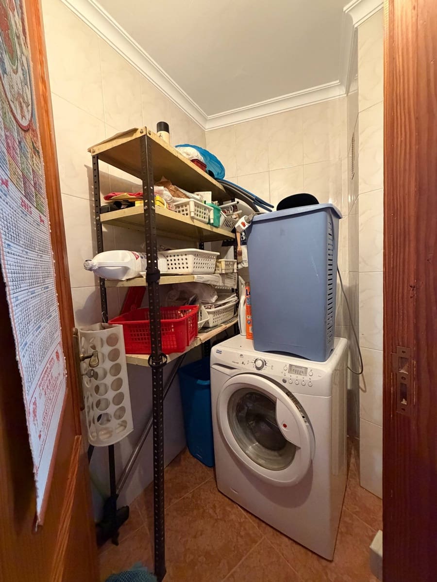 5 soverom Hus til salgs i Telde med garasje - € 305 000 (Ref: 9758974)