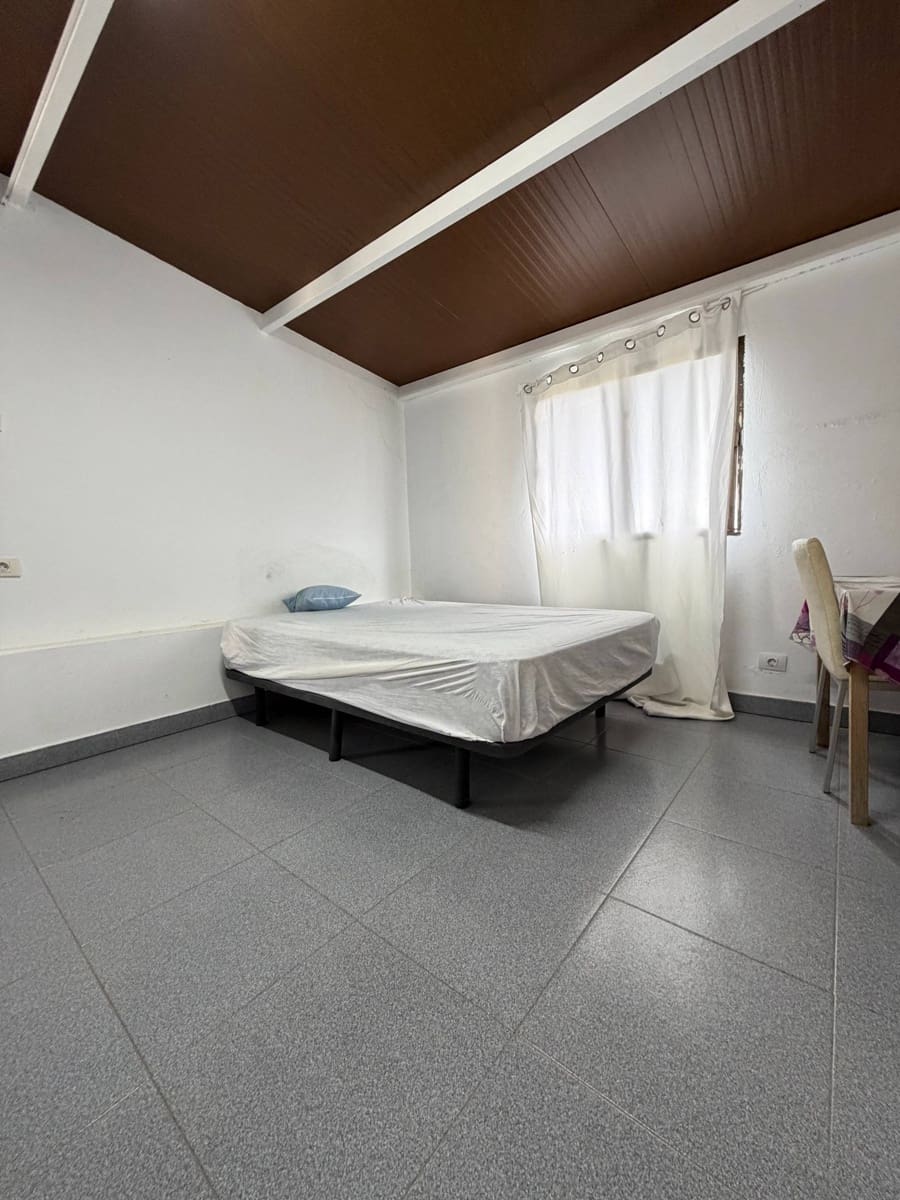 5 soverom Hus til salgs i Telde med garasje - € 305 000 (Ref: 9758974)