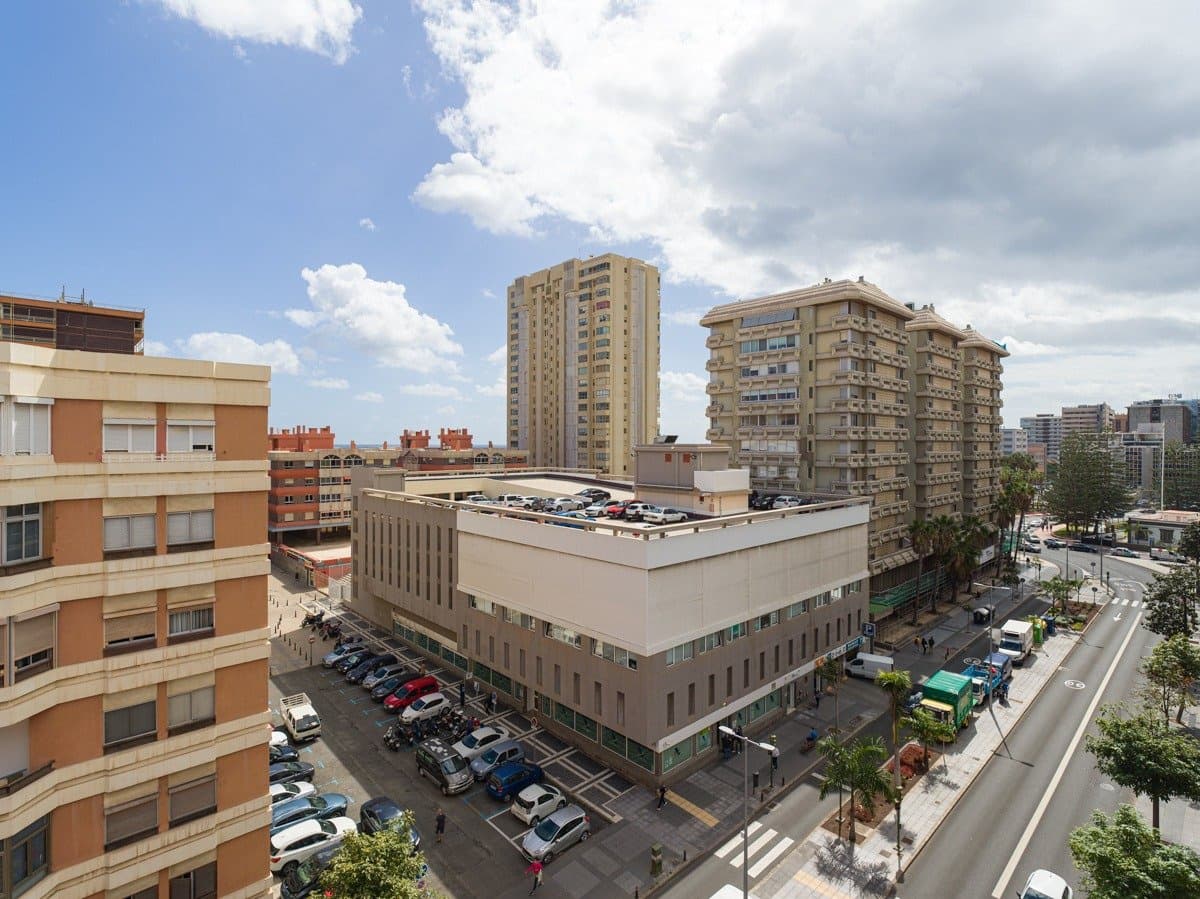 3 makuuhuone Asunto vuokrattavana paikassa Las Palmas de Gran Canaria mukana 
autotalli - 1 300 € (Ref: 9770672)