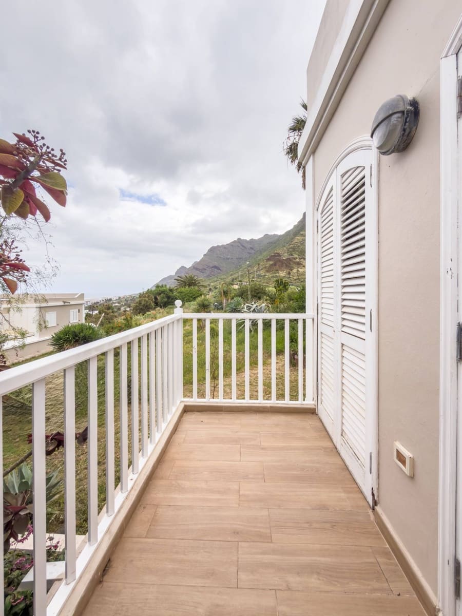 2 bedroom Terraced Villa for sale in San Cristobal de La Laguna with garage - € 305,000 (Ref: 9770674)