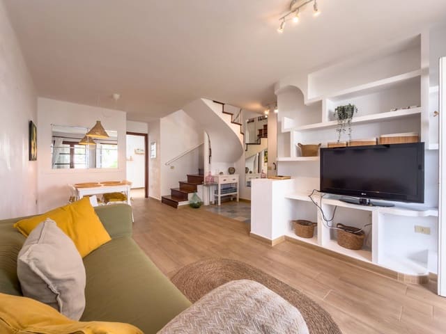 2 soveværelse Rækkehus til salg i San Cristóbal de La Laguna med garage - € 298.000 (Ref: 9770674)