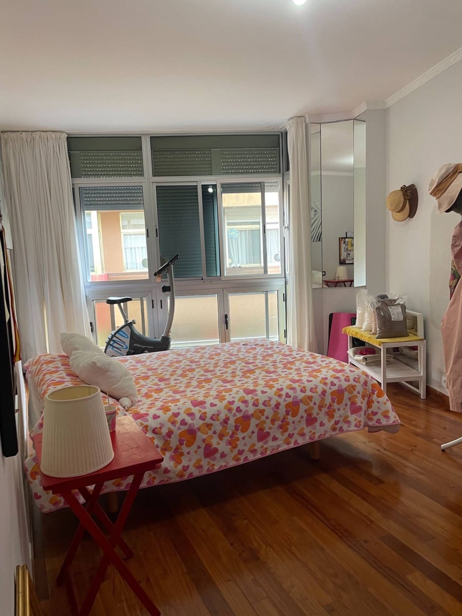 3 bedroom Flat for sale in Las Palmas de Gran Canaria - € 389,000 (Ref: 9778135)