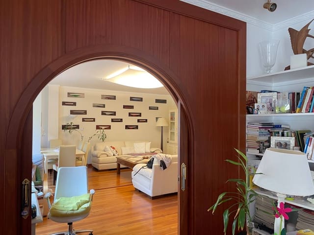 3 makuuhuone Asunto myytävänä paikassa Las Palmas de Gran Canaria - 389 000 € (Ref: 9778135)