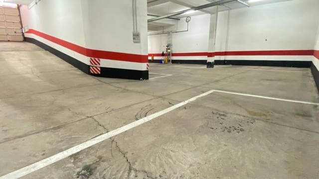 Garagem para venda em San Cristóbal de La Laguna - 16 500 € (Ref: 9778136)