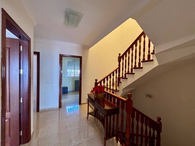 3 sovrum Semi-fristående Villa till salu i Barranco Hondo, Candelaria med pool garage - 630 000 € (Ref: 9780566)