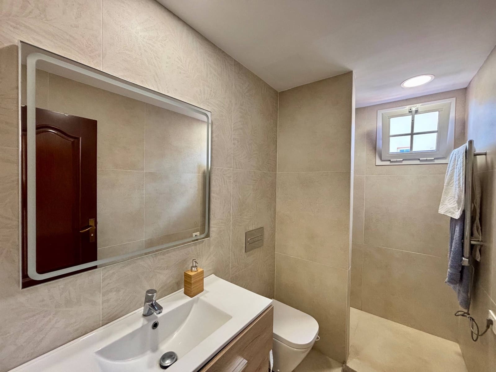 3 sovrum Semi-fristående Villa till salu i Barranco Hondo med pool garage - 630 000 € (Ref: 9780566)