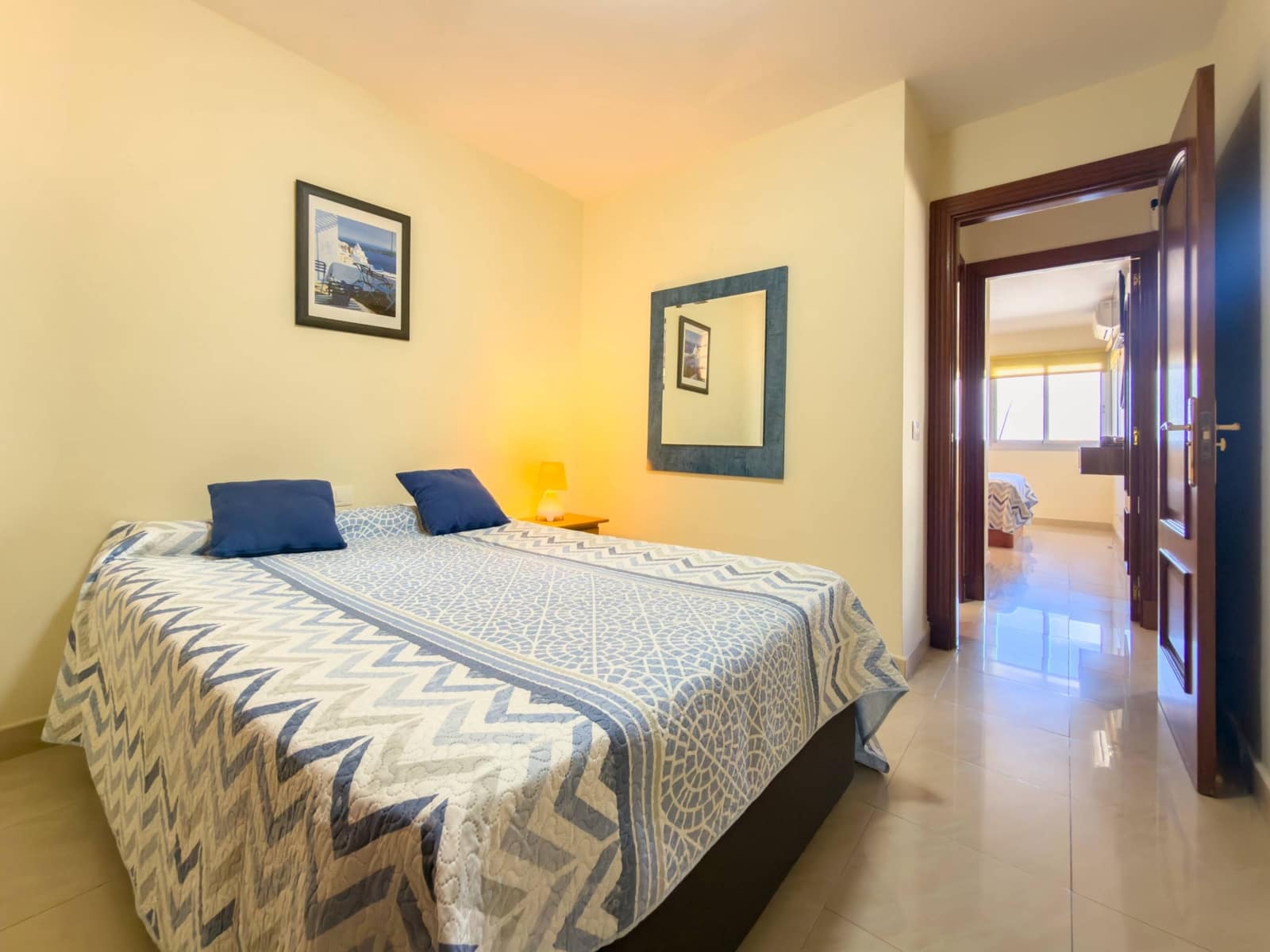 2 soverom Leilighet til salgs i Playa Paraiso med svømmebasseng garasje - € 320 000 (Ref: 9780567)